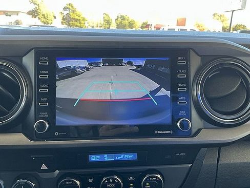 Used 2022 Toyota Tacoma TRD Off-Road image 23