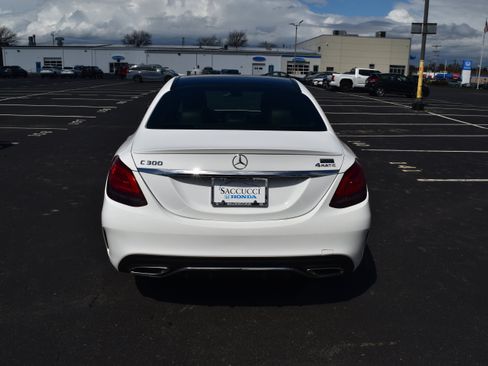 Used 2021 Mercedes-Benz C 300 4MATIC Sedan image 7