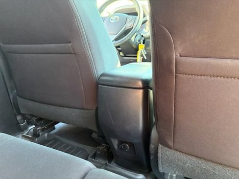 Used 2017 Toyota RAV4 XLE w/ Carpet Mat Package AWD/4WD image 31