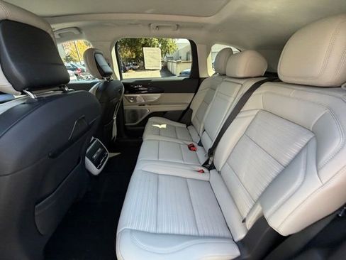 New 2026 Lincoln Nautilus Reserve image 12