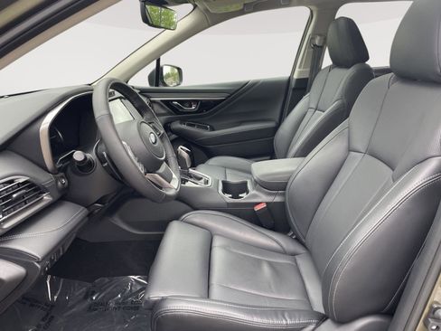 Certified 2025 Subaru Outback Limited AWD/4WD image 17