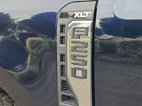 Used 2023 Ford F250 XLT w/ 360-Degree Camera Package image 12