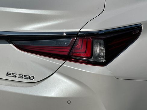Certified 2025 Lexus ES 350 w/ Premium Package FWD image 26