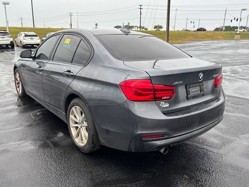 Used 2018 BMW 320i xDrive Sedan AWD/4WD image 2