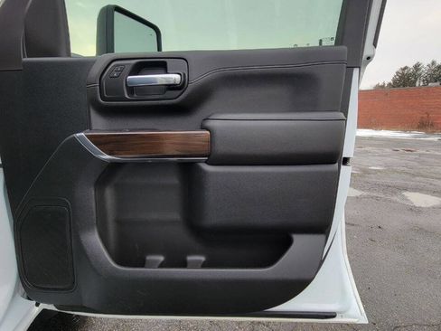 Used 2022 GMC Sierra 2500 SLT w/ SLT Convenience Package image 20