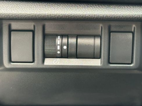 Certified 2025 Subaru Crosstrek 2.5i Wilderness w/ Crosstrek Mirror Package AWD/4WD image 27