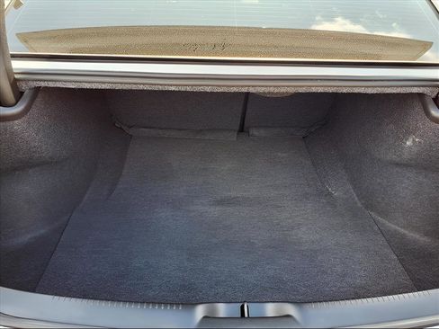 Used 2022 Chrysler 300 Touring image 10