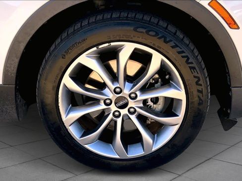 Used 2018 Lincoln MKC Select w/ Select Plus Package image 11