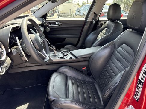 Used 2018 Alfa Romeo Giulia Ti Sport w/ Quick Order Package 22S Sport image 9