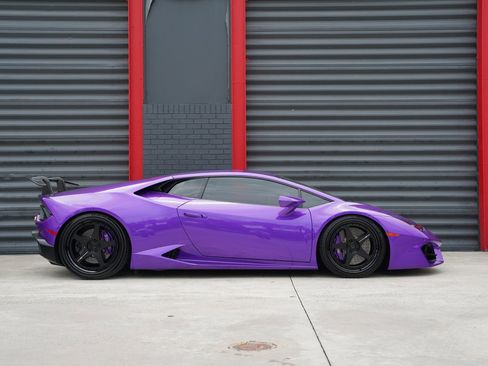 Used 2018 Lamborghini Huracan LP 580-2 RWD image 15