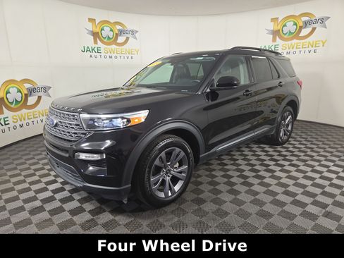 Used 2024 Ford Explorer XLT w/ Equipment Group 202A AWD/4WD image 3