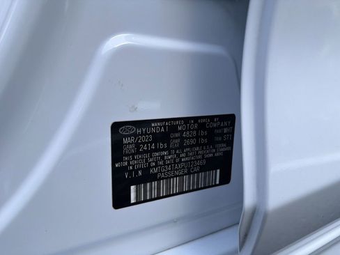 Used 2023 Genesis G70 2.0T w/ Sport Prestige Package image 31