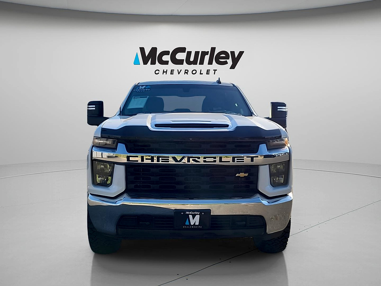 Used 2023 Chevrolet Silverado 2500 LT AWD/4WD image 2