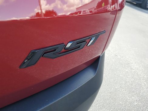 Used 2023 Chevrolet Traverse LT image 9