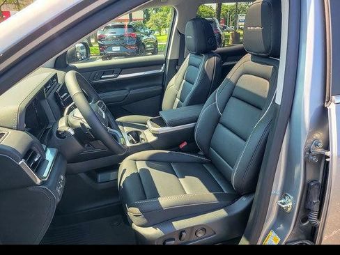 New 2027 GMC Terrain Denali w/ LPO, Black Badging Package AWD/4WD image 15