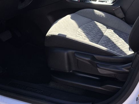 Used 2024 Chevrolet Equinox LS image 17