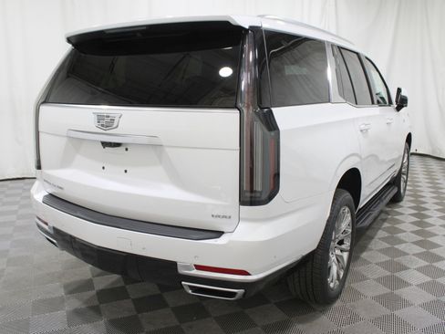 New 2025 Cadillac Escalade Premium Luxury w/ LPO, Radiant Package image 43