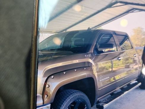 Used 2014 GMC Sierra 1500 SLE w/ SLE Value Package AWD/4WD image 8