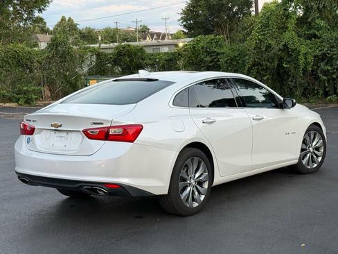 Used 2017 Chevrolet Malibu Premier w/ Premier Sun and Wheel Package FWD image 4