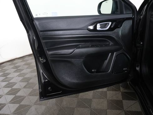 Used 2023 Jeep Compass High Altitude w/ Driver Assist Group I AWD/4WD image 24