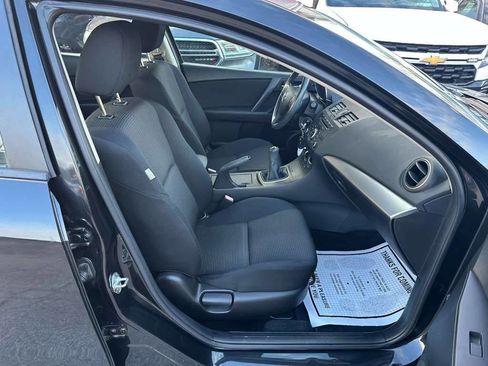 Used 2013 MAZDA MAZDA3 i Sport image 12