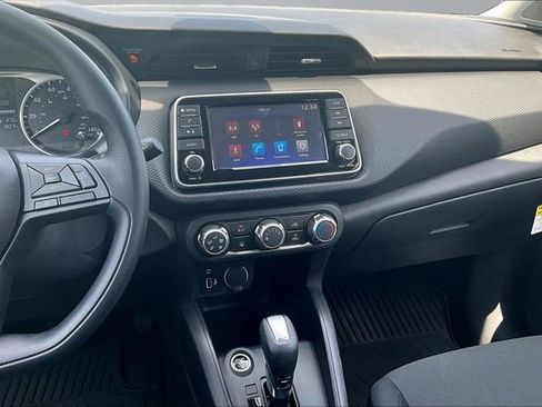 Used 2025 Nissan Kicks Play S FWD image 9