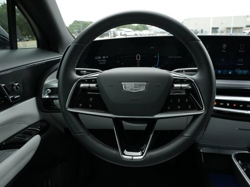 Certified 2024 Cadillac Lyriq Luxury RWD image 11