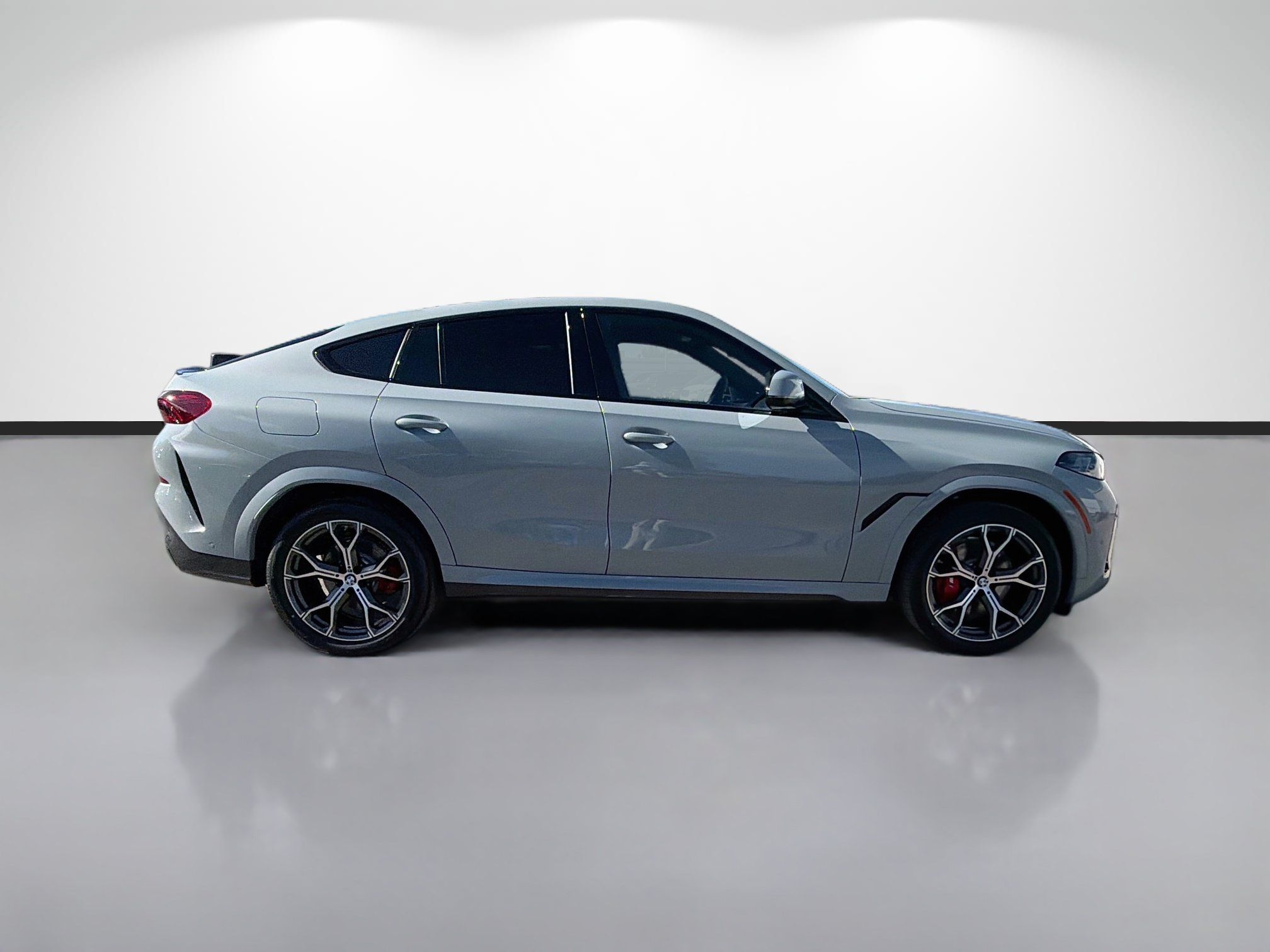 New 2027 BMW X6 xDrive40i w/ Climate Comfort Package AWD/4WD image 2