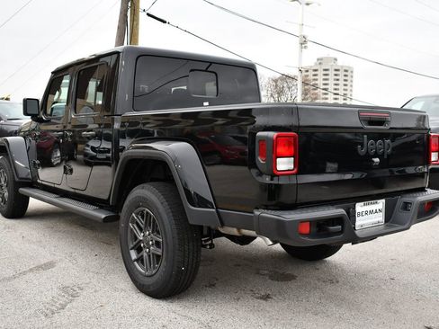New 2026 Jeep Gladiator Sport AWD/4WD image 4