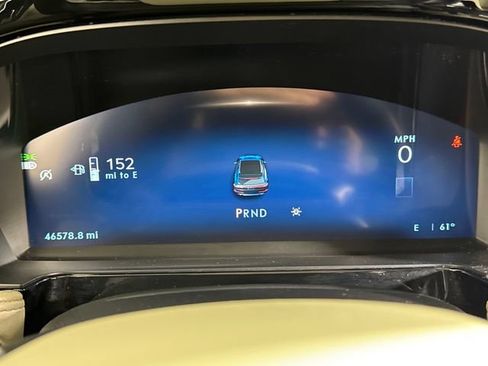 Used 2025 Lincoln Corsair AWD image 31
