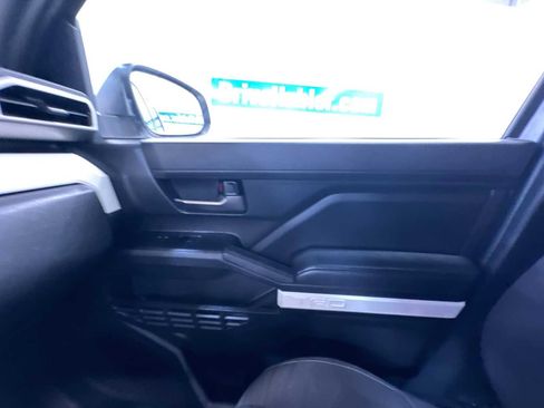 Used 2024 Toyota Tacoma TRD Off-Road image 35