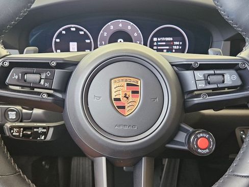 Used 2025 Porsche 911 Carrera RWD image 13