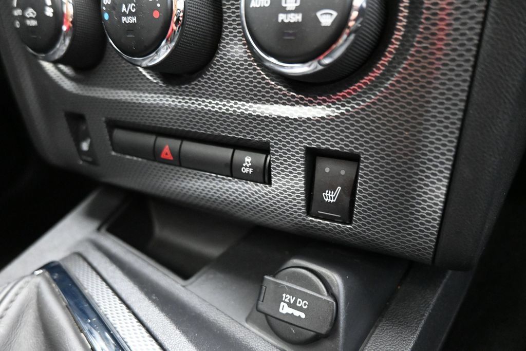 Used 2014 Dodge Challenger R/T Plus RWD image 22