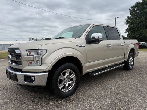 Used 2017 Ford F150 Lariat w/ Equipment Group 502A Luxury AWD/4WD image 25