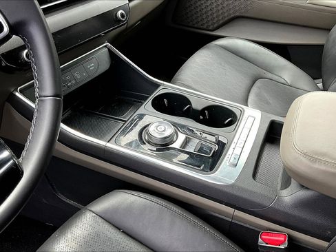 Certified 2025 Kia Carnival EX FWD image 15