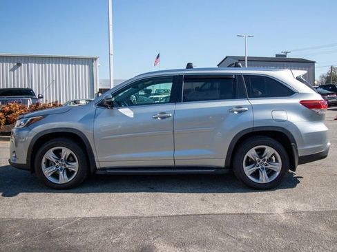 Used 2018 Toyota Highlander Limited image 5