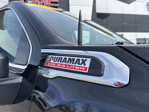 Used 2022 GMC Sierra 2500 Denali w/ Denali Black Diamond Edition image 10