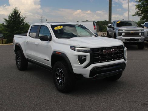 Used 2024 GMC Canyon AT4X AWD/4WD image 2