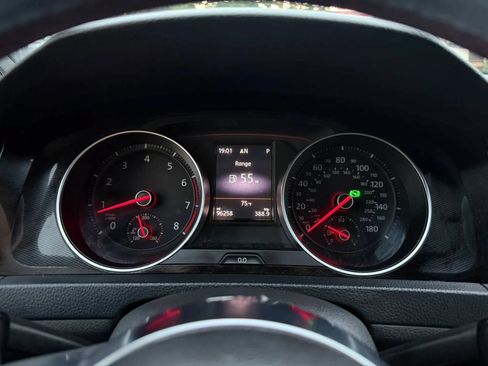 Used 2015 Volkswagen GTI S FWD image 37