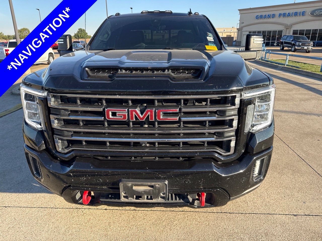 Used 2023 GMC Sierra 2500 AT4 w/ AT4 Premium Plus Package AWD/4WD image 2