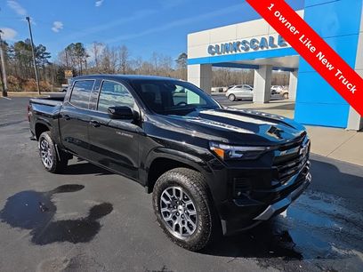 Used 2025 Chevrolet Colorado Z71 w/ Z71 Convenience Package 2