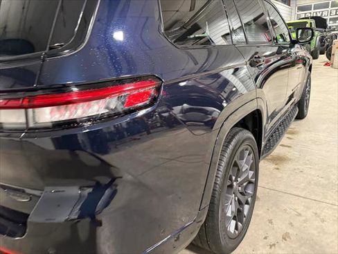 Certified 2024 Jeep Grand Cherokee L Summit w/ Advanced Protech Group IV image 23