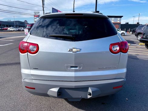 Used 2011 Chevrolet Traverse LS image 5