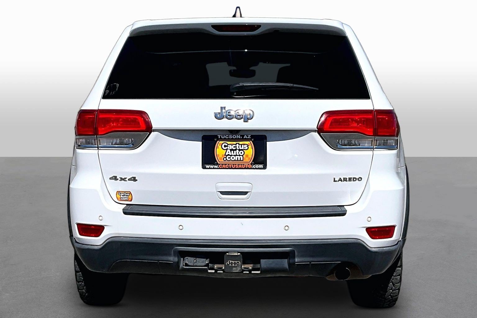 Used 2017 Jeep Grand Cherokee Laredo w/ Quick Order Package 23E AWD/4WD image 4