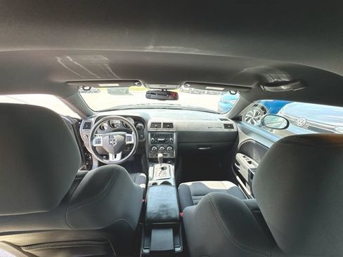 Used 2014 Dodge Challenger SXT w/ Super Sport Group (SS/T) RWD image 18