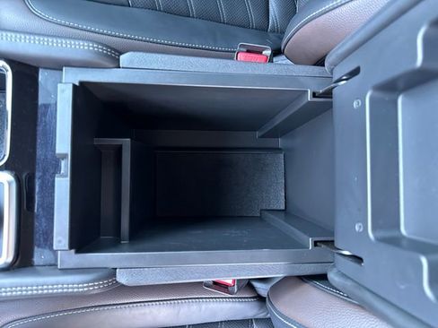 Used 2024 Nissan Pathfinder Platinum w/ Lighting Package (N93) image 29