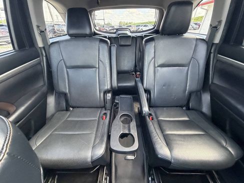 Used 2017 Toyota Highlander Limited Platinum FWD image 28