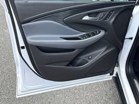 Used 2020 Buick Envision Essence FWD image 10