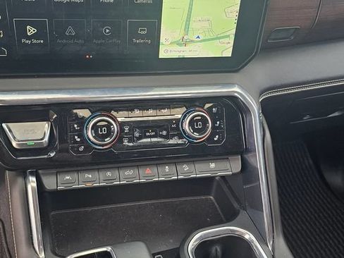 Used 2024 GMC Sierra 1500 Denali Ultimate AWD/4WD image 11