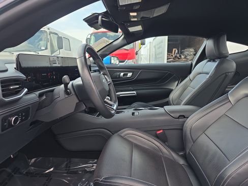Used 2024 Ford Mustang Premium image 20